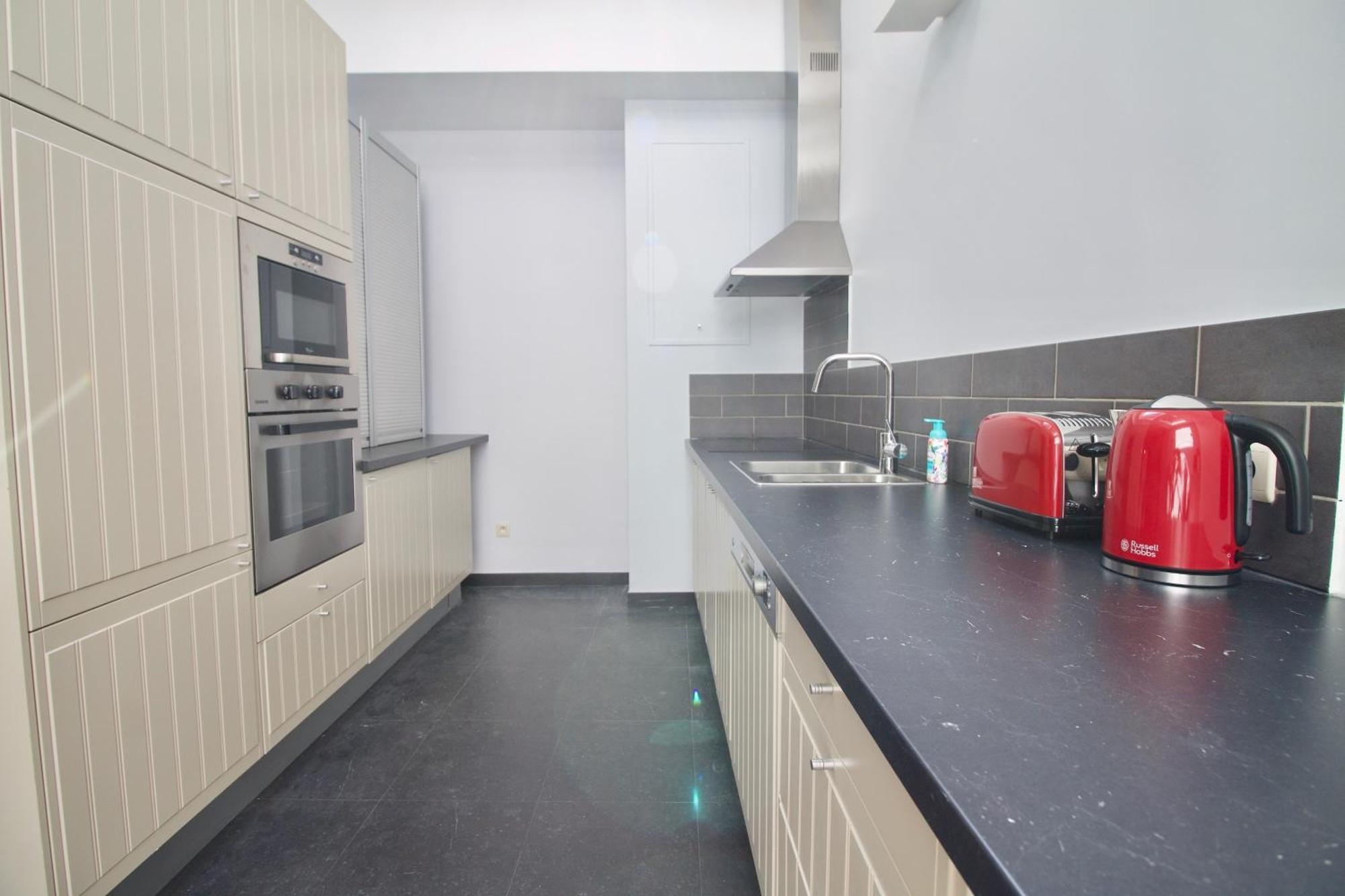 Heart Of Grand Place - Stunning 3Br Triplex Bryssel Exteriör bild