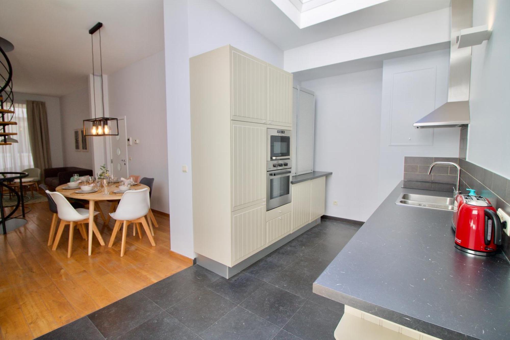 Heart Of Grand Place - Stunning 3Br Triplex Bryssel Exteriör bild